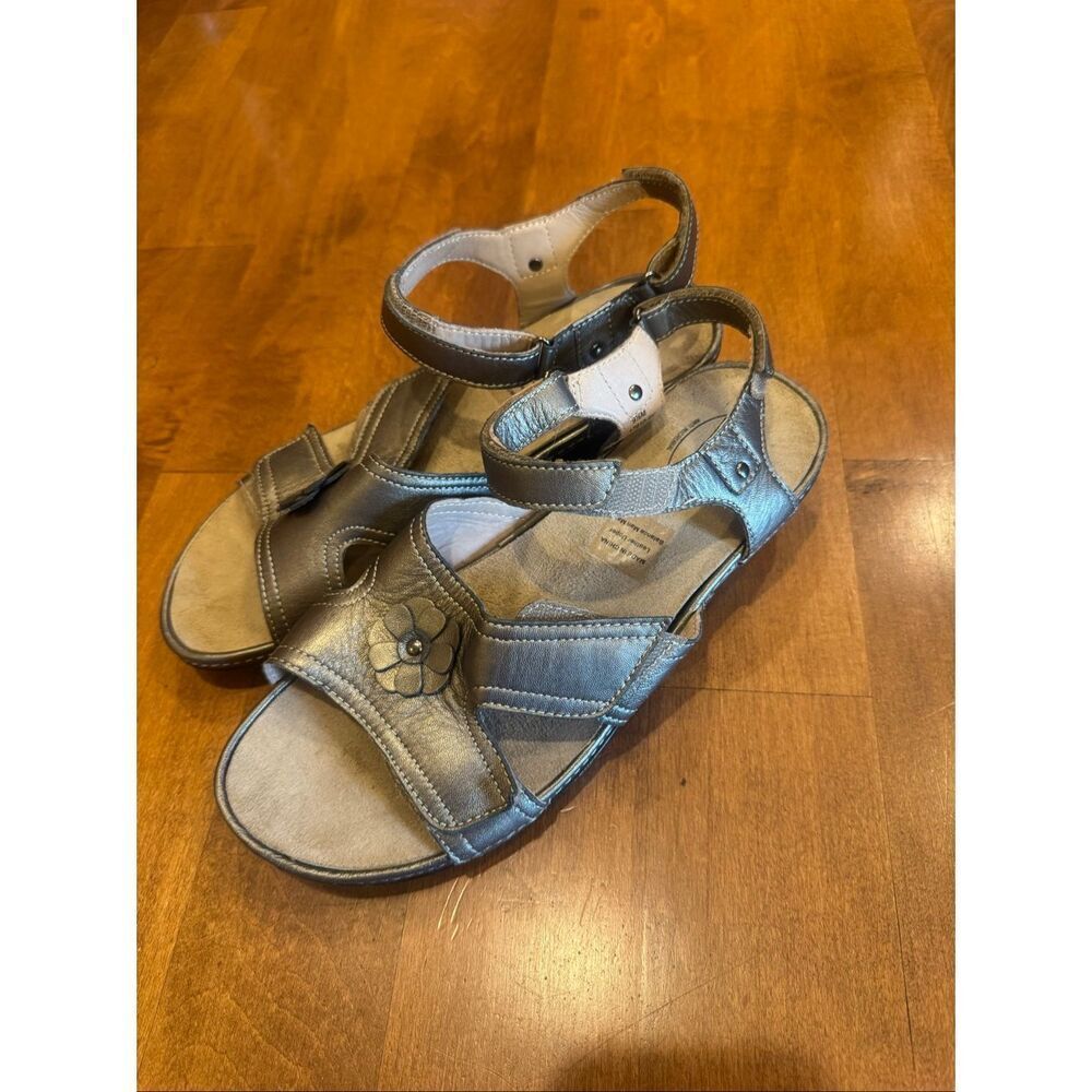 Barefoot Freedom Women’s Leather Comfort Sandals Gray Flower Hook & Loop Size 9.
